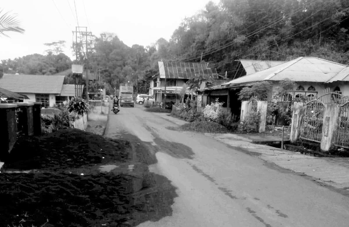 Proyek Jalan Rp 64 Miliar di Kakas Terhenti, Aktivis Desak Transparansi Pemerintah